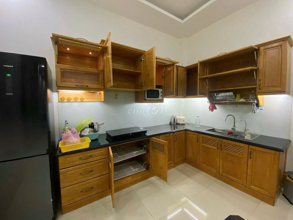 A five-metre-gq0- Full rented house, three bedrooms at 21 million refrigerators.