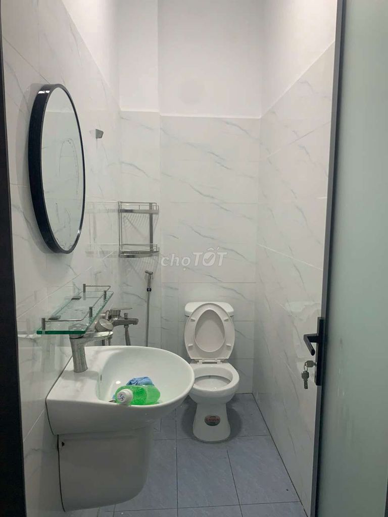 Rent the entire house. Two bedrooms. Three toilets.