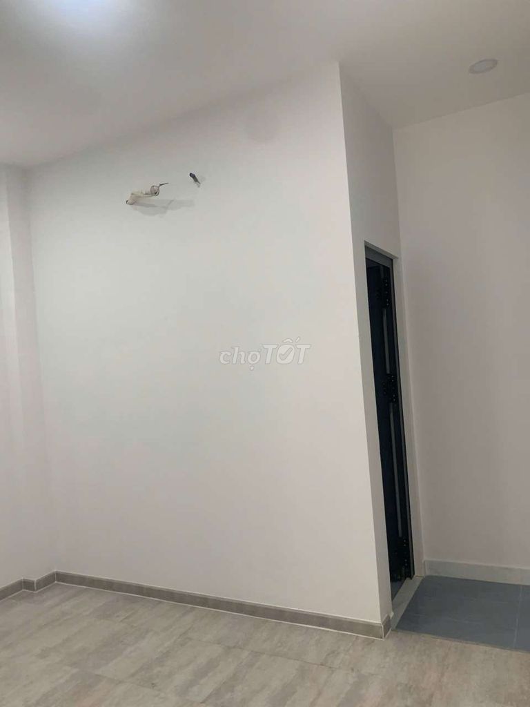 Rent the entire house. Two bedrooms. Three toilets.