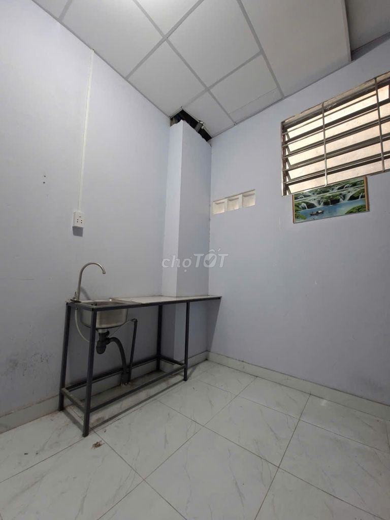 Room 25 M2 rents 2.7 million a month.