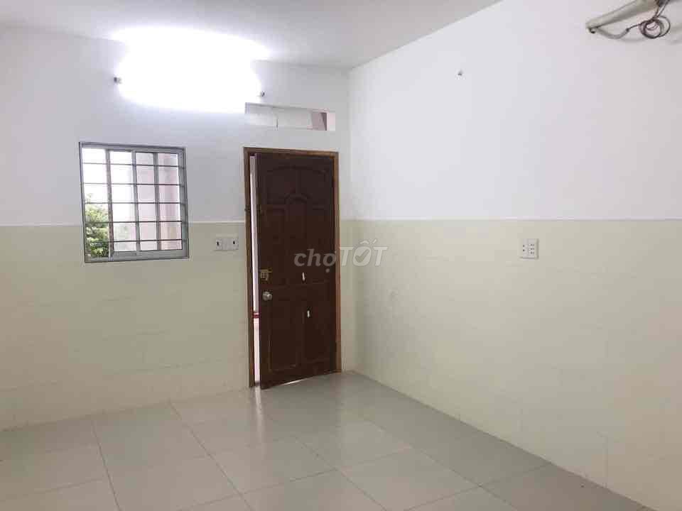 Rent room (there's room car)