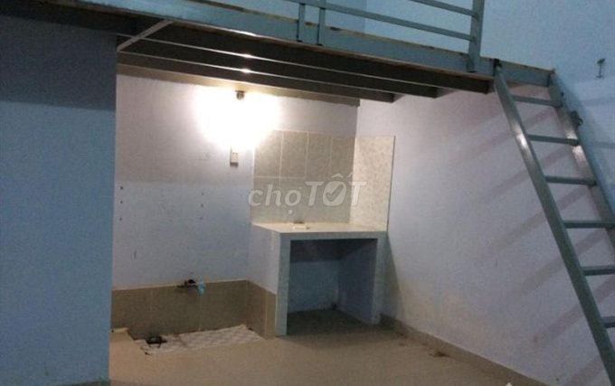 Rent a room in the royal market of Tân Bình