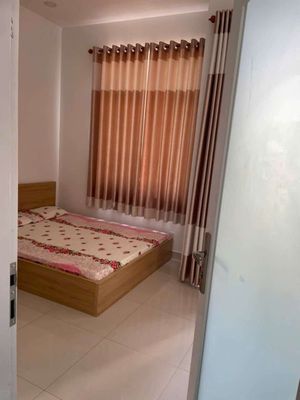 Get four bedrooms ready. Four air conditioning.