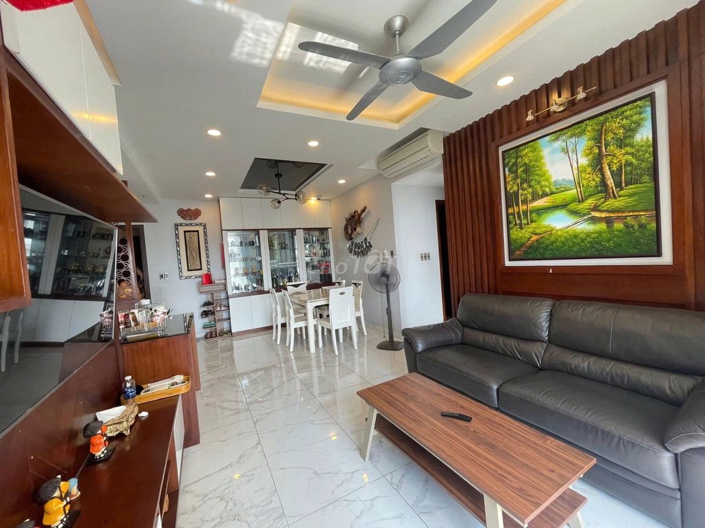 Sky Center-3 apartments cost 17.5 million a month of fine furniture, a house of 97 meters.