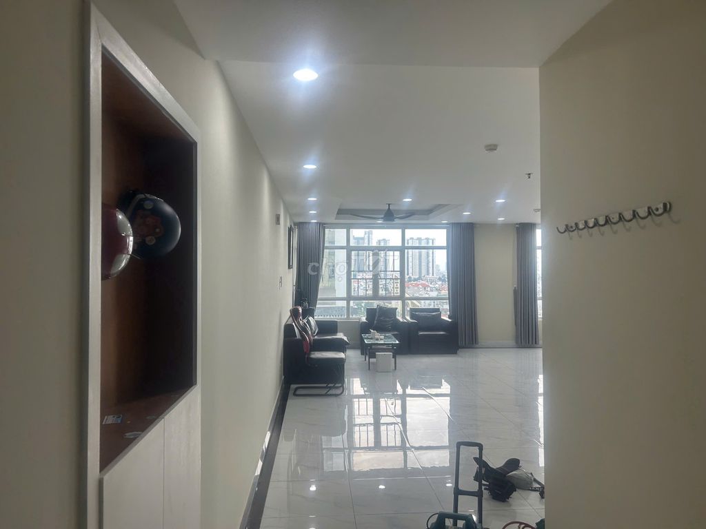Rent a 7-size, Vietnamese apartment 856 Tạ Quang Bửu, 1894 5, District 8.