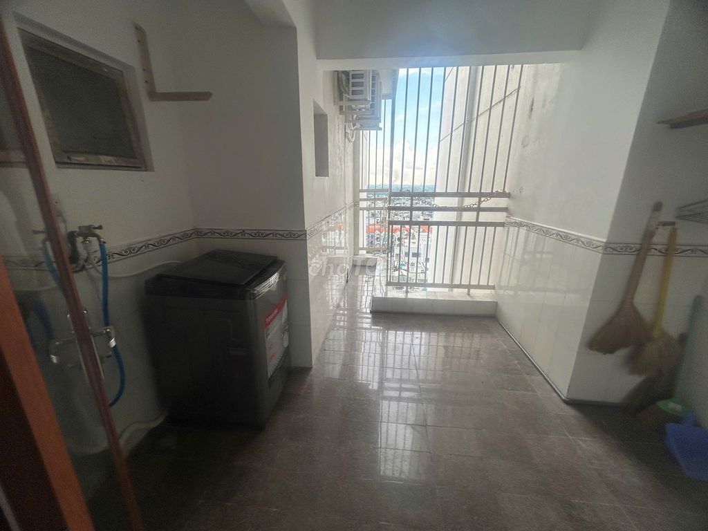 Rent a 7-size, Vietnamese apartment 856 Tạ Quang Bửu, 1894 5, District 8.