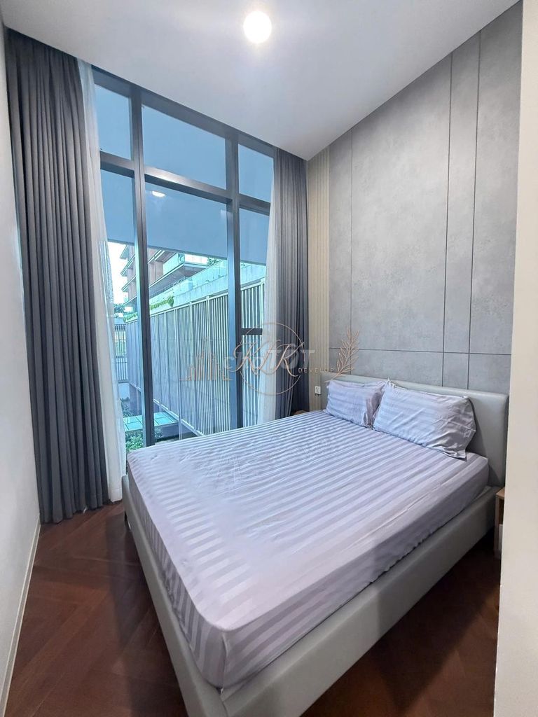 Rent two super-beautiful interior rooms in Empire City.