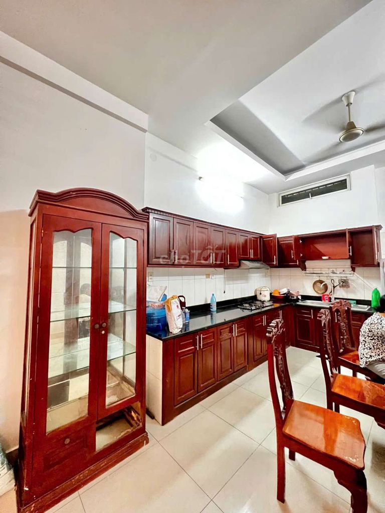 Rent a house with an interior area 4*20 meters