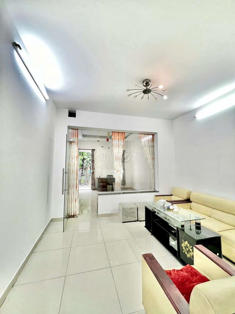 Rent a house with an interior area 4*20 meters