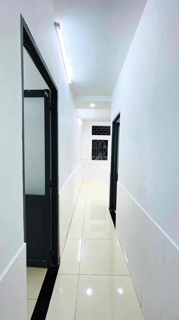 This is an airport building. Two bedrooms. Two Phạm Văn Đồng toilets.