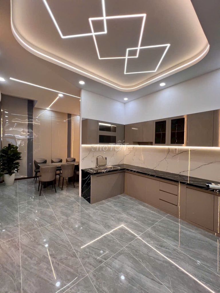 Renting four floors of Phạm Văn Chiêu modern furniture - five bedrooms, five toilets.