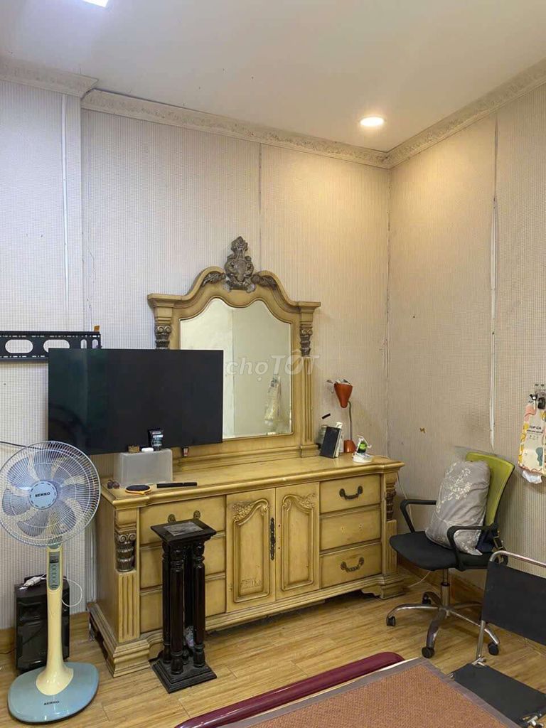 Lê Đức Thọ-770 13 Gò Vấp. 30 x 15. Four bedrooms. Two warehouses.