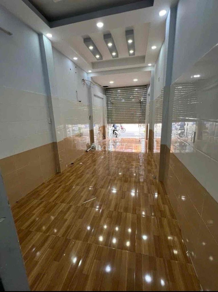 Rent a 1kd Lê Sát, near 1st floor.
