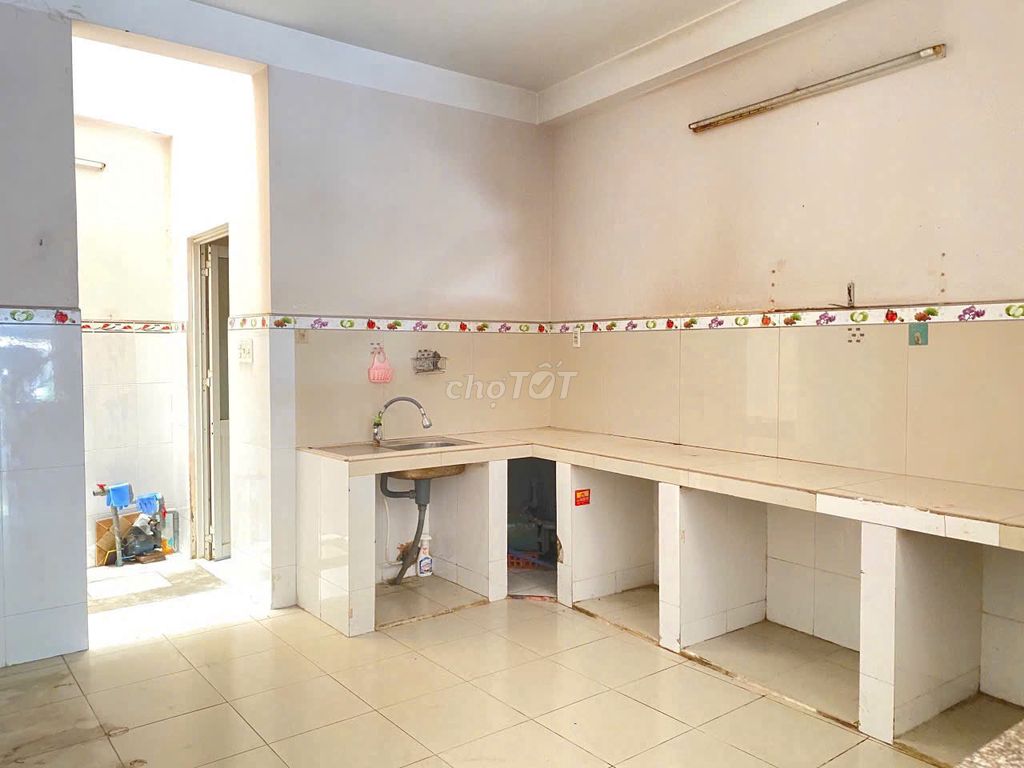 For rent 1 Lê Lư - Live FAQ: 3.5 x 18 M cast 2 floors.