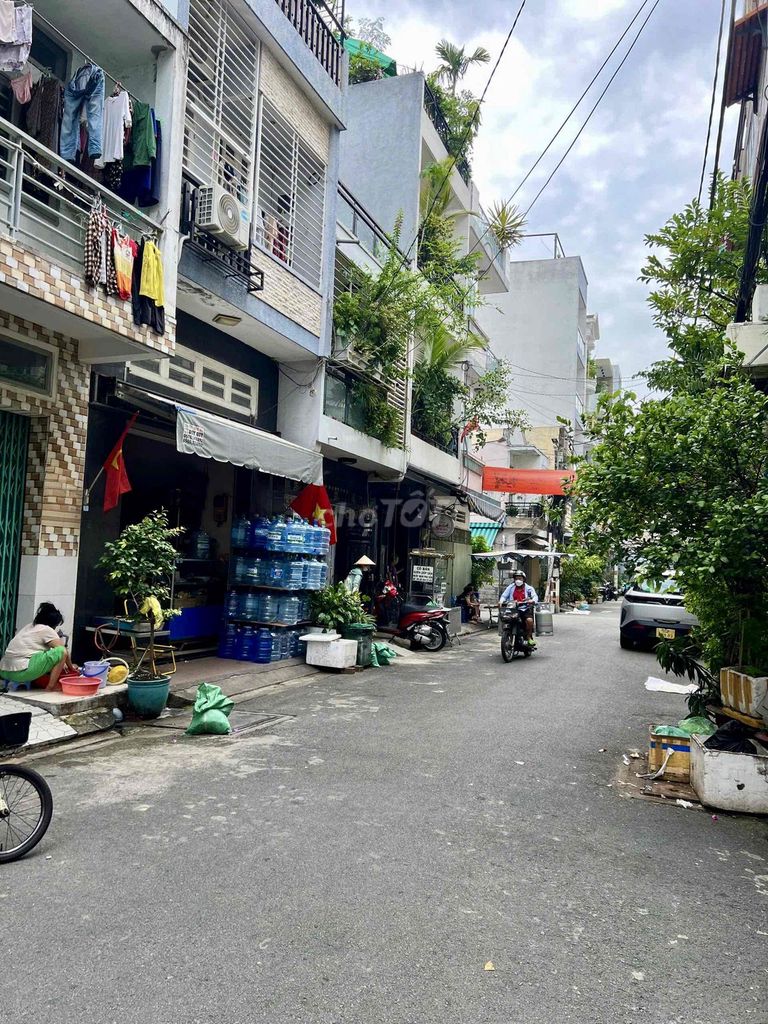 4 x10 m 1st floor (2 bedroom 2 toilets) 8 meters through. Lê Thúc Hoạch. Tân Phú