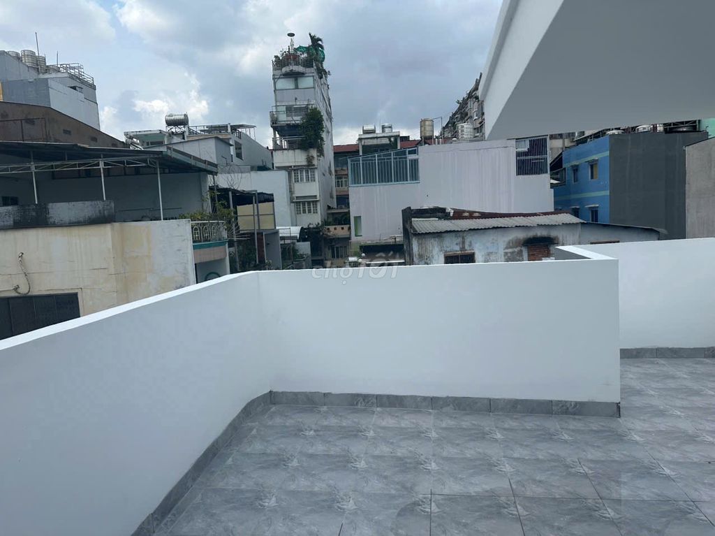 1 x-price. - Alley 36 Sư Vạn Hạnh, 5-story district, 3 bedrooms.