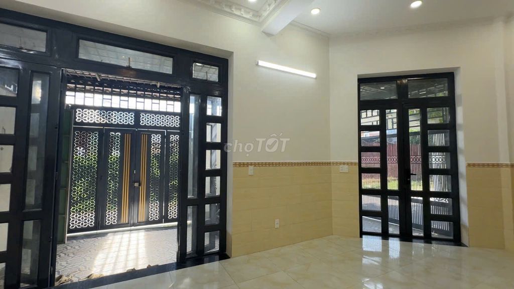 Right now, tttmproximalll - house square 2 4th floor bedroom 3 toilets at + vpcty+