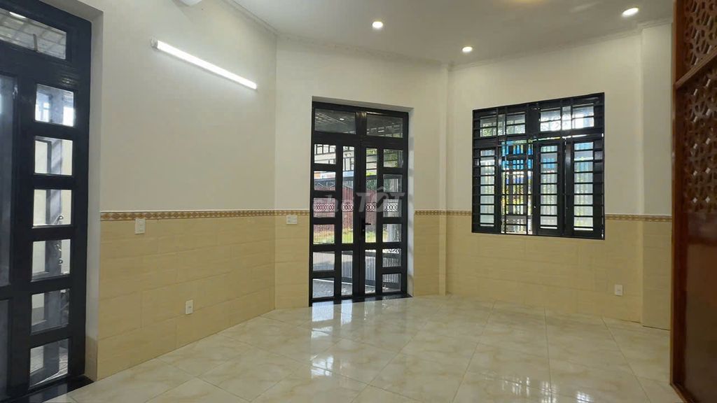 Right now, tttmproximalll - house square 2 4th floor bedroom 3 toilets at + vpcty+