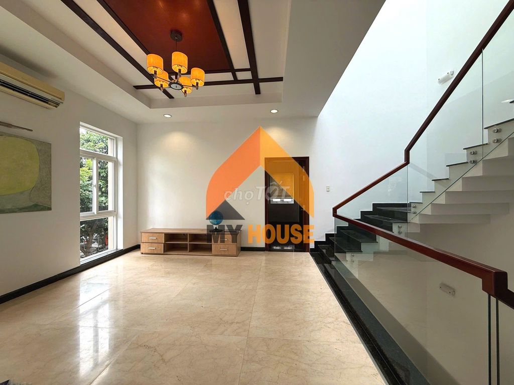 Villa An Phú is 8 x 20 meters of quiet compund at 60 million.