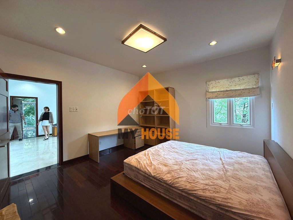 Villa An Phú is 8 x 20 meters of quiet compund at 60 million.