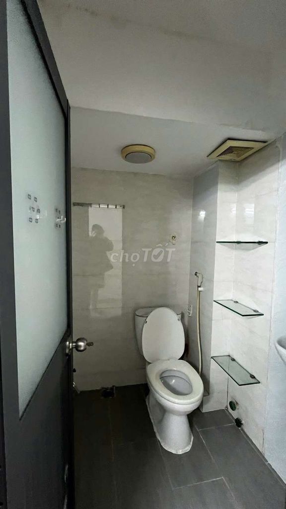 Cheap dv room