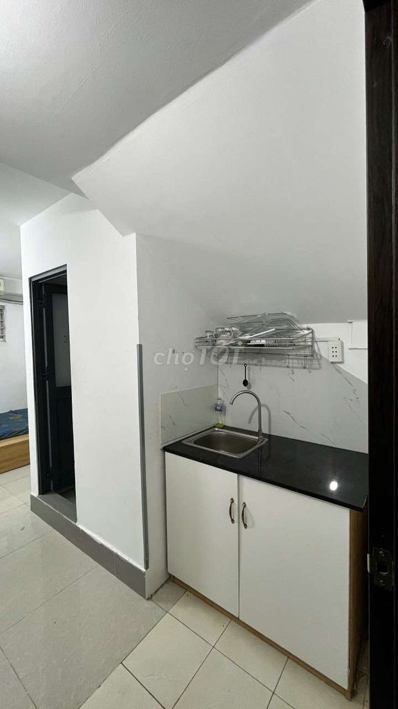 Cheap dv room