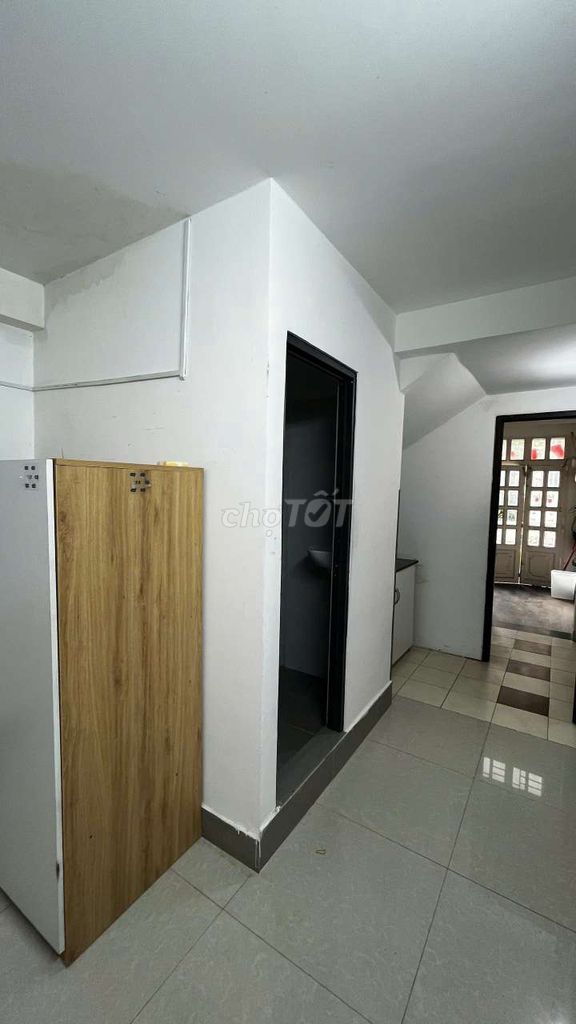 Cheap dv room