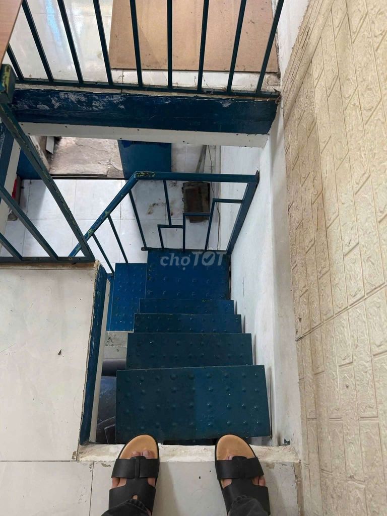 The new painters are 3 x 4 meters a floor