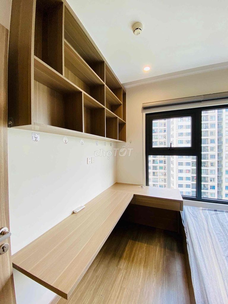 Only over 6.5 million a month owns two bedrooms plus 69 mmomes District 9
