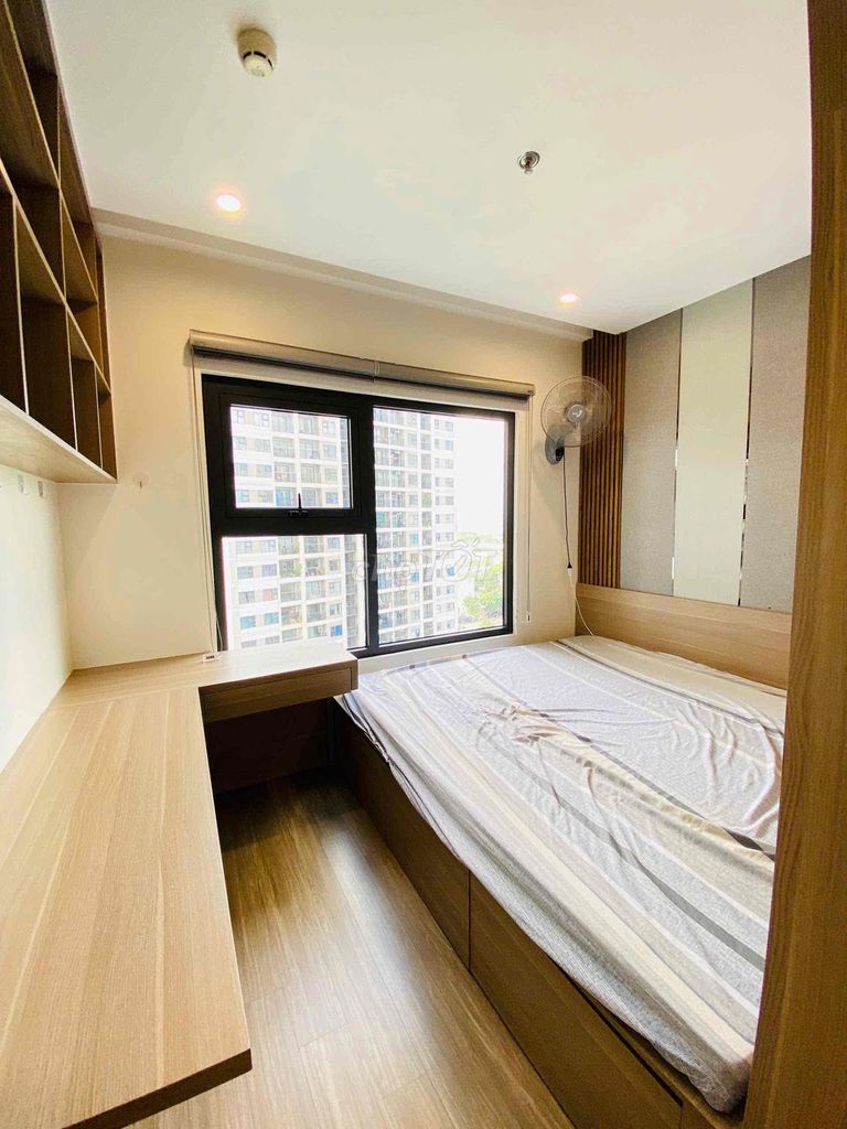 Only over 6.5 million a month owns two bedrooms plus 69 mmomes District 9