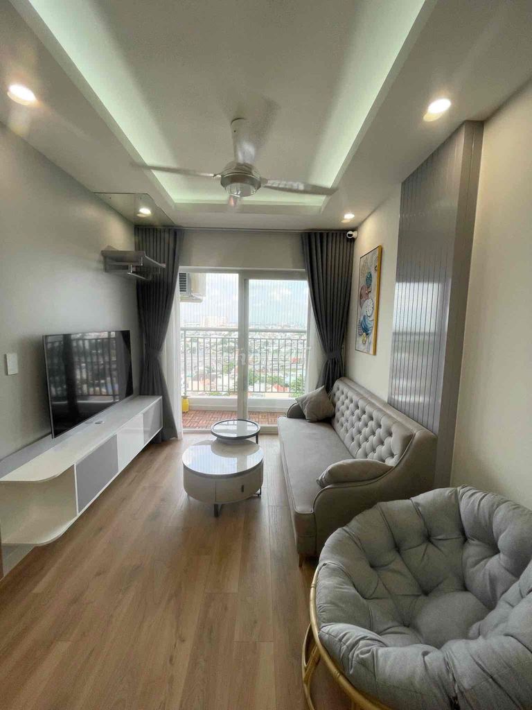 Lavita Charm rents two ntcb bedrooms 10 million ft full of furniture 12 million units immediately.