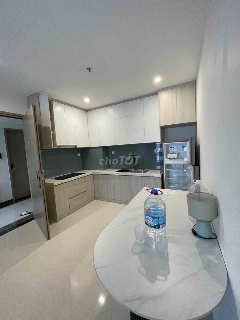 Rent three full bedrooms at 11 million a month.