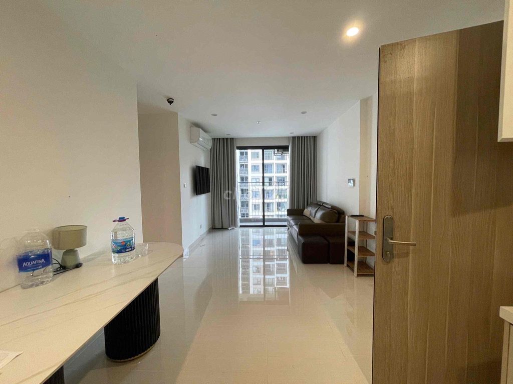 Rent three full bedrooms at 11 million a month.