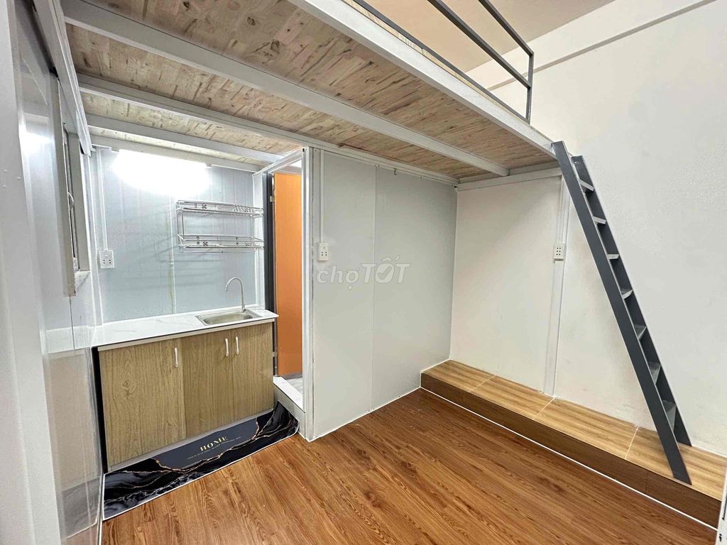 It's the owner of a cheap room. Full interior at the center.