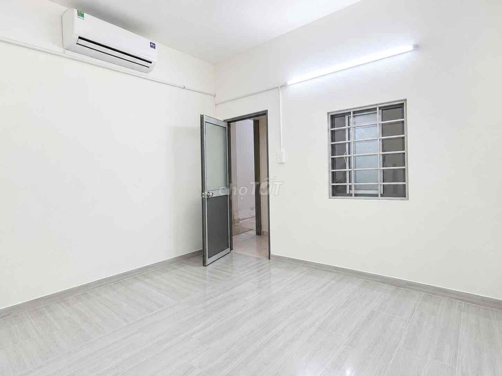 Rent the studio with air conditioning - near the commercial university - aeon Tân Phú