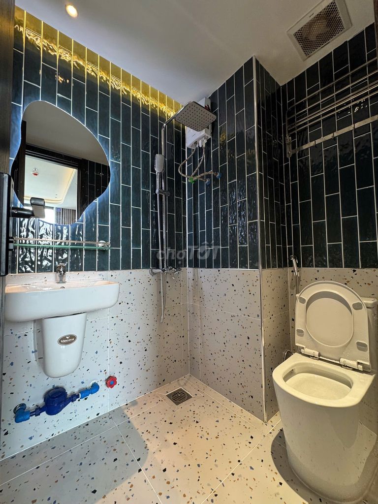 Only $4.9-6.5 million have a nice room right here in the Morning Room.