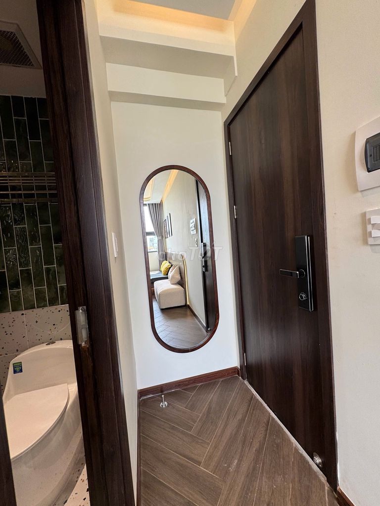 Only $4.9-6.5 million have a nice room right here in the Morning Room.