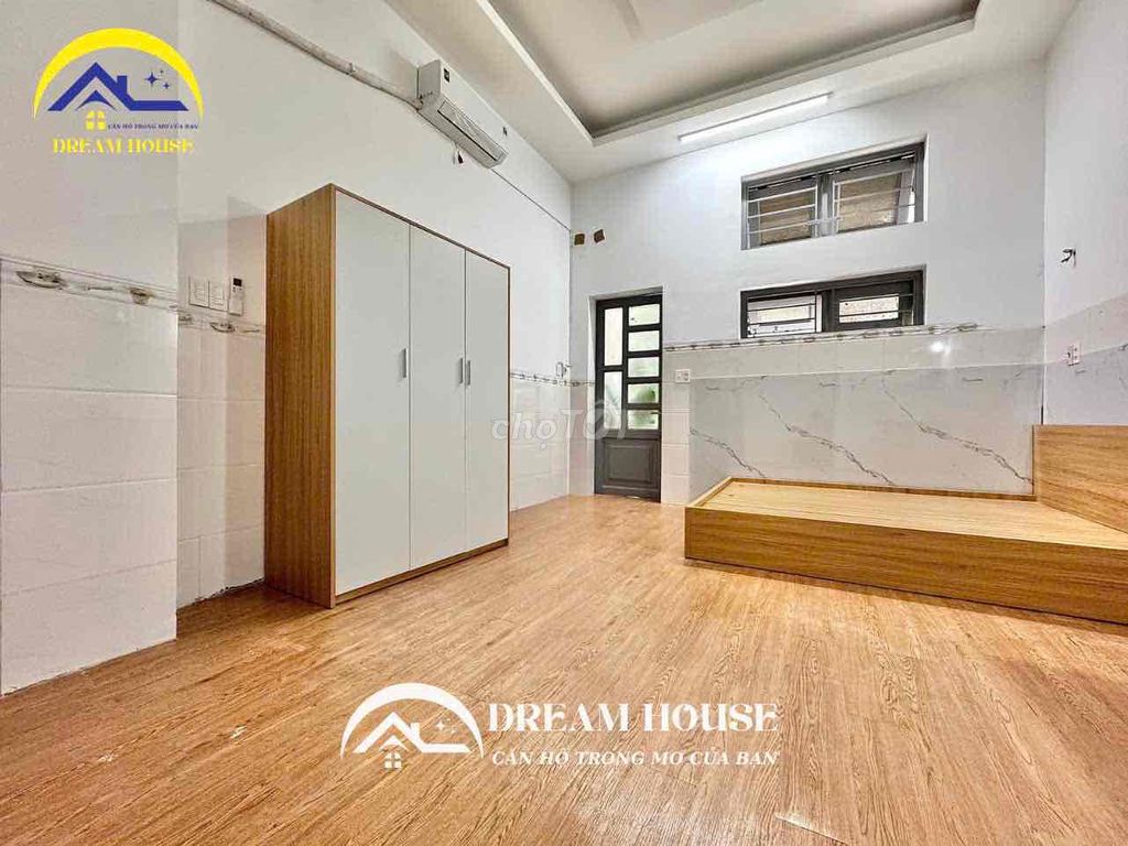 The vast mini studio apartment under the open ground
