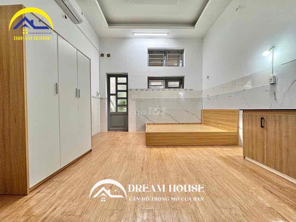 The vast mini studio apartment under the open ground