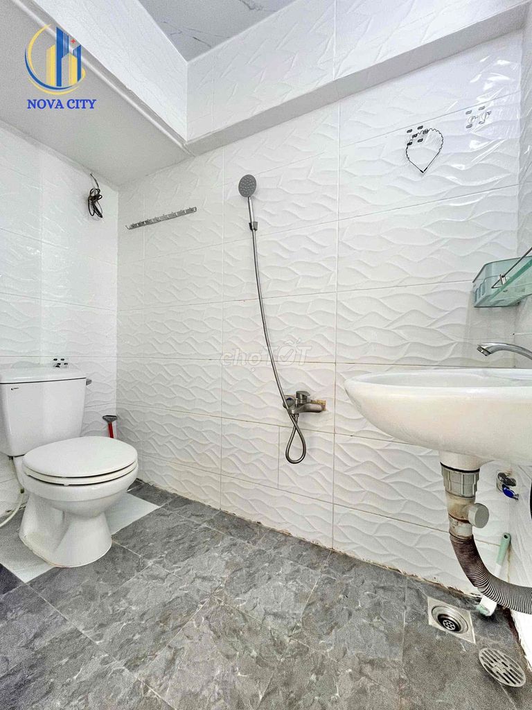 Rent a balcony apartment. A big balcony bedroom.