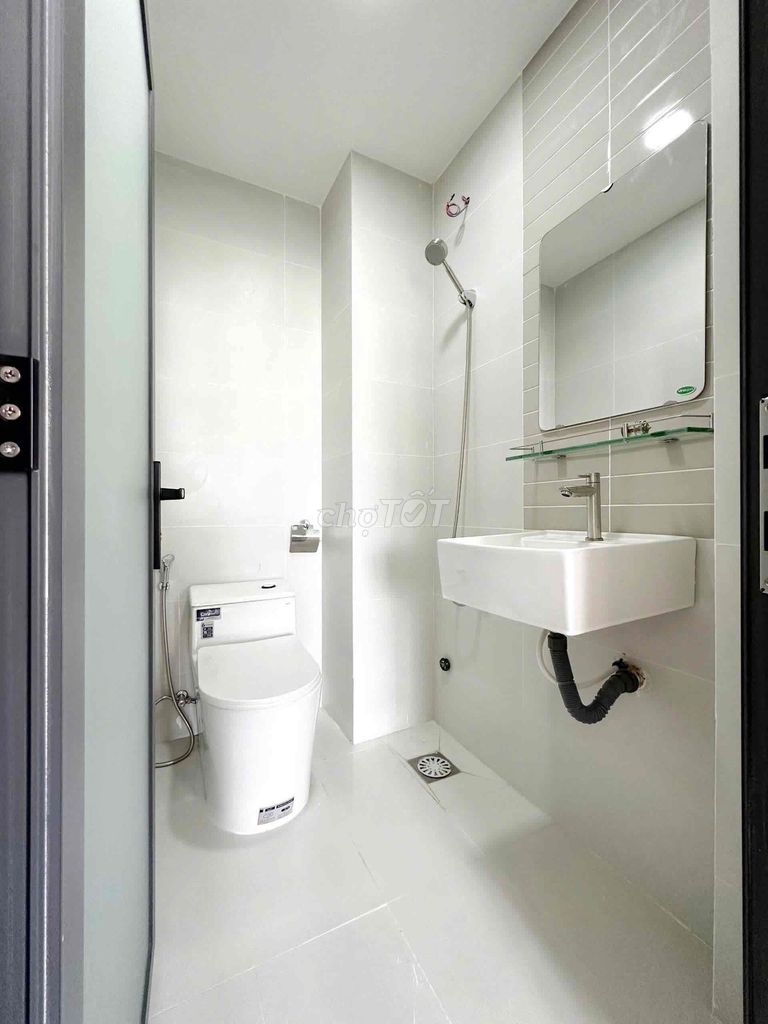 Rent an apartment full interior service, sky windows on Phan Xích Long.