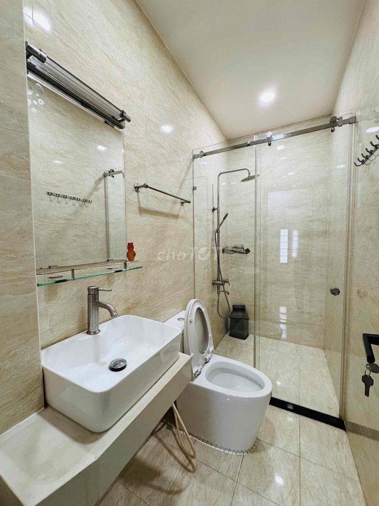 Rent the original Nguyễn Thượng Hiền, bt - 4.3 x 12 M - 5 bedroom 5 toilets