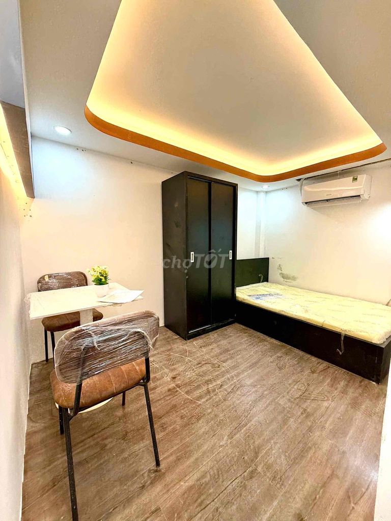 Rent two bedrooms-- one bathroom-- one room, one floor living room.