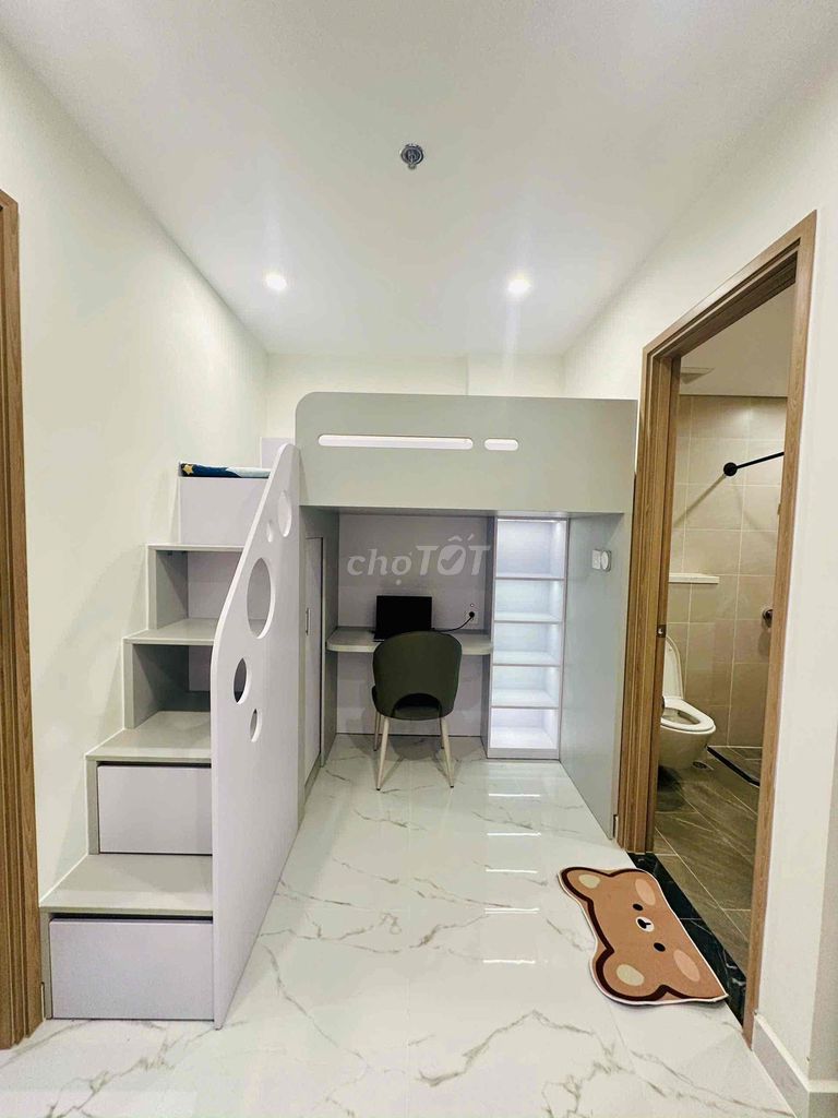 One bedroom. A The Beverly Solari - Vinhomes Grand Park toilet. High-level furniture.