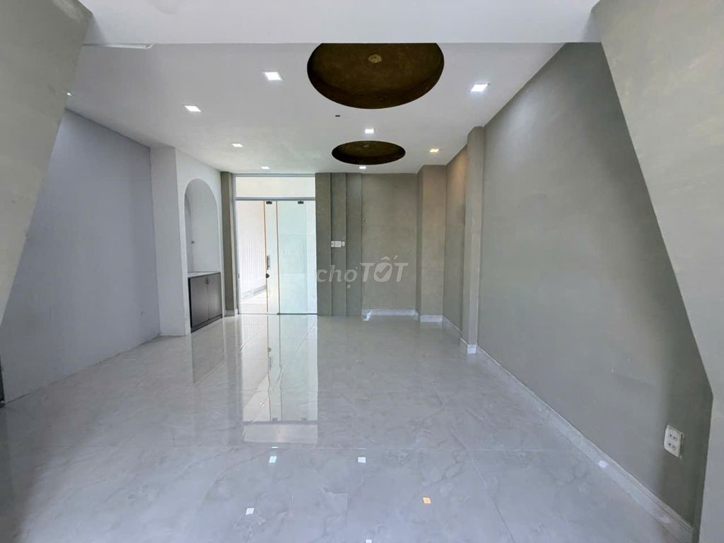 Cityland Center Hills Trần Thị Nghỉ-7.5 x20 meters. 4th floor 8 bedroom 7 toilets