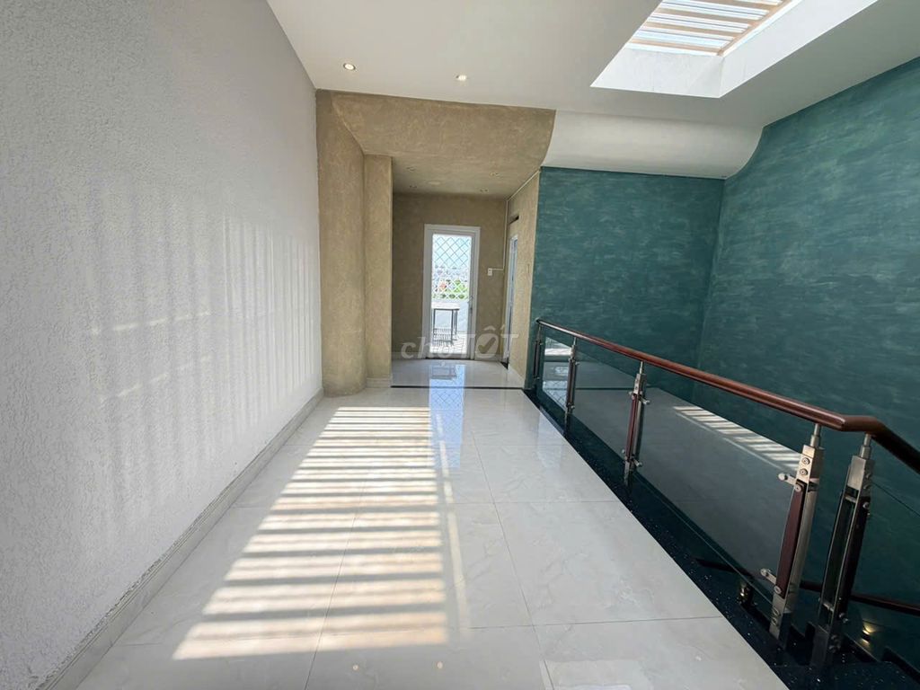 Cityland Center Hills Trần Thị Nghỉ-7.5 x20 meters. 4th floor 8 bedroom 7 toilets