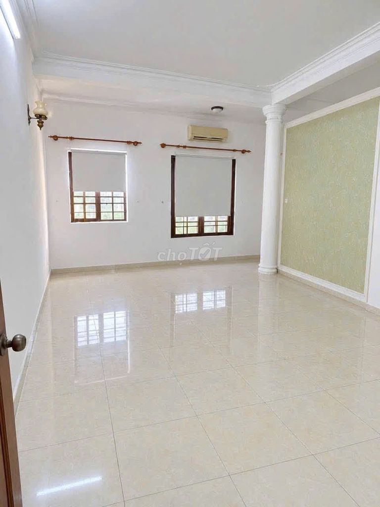 Rent one at Nguyễn Trọng Lội airport 6 x 14 m 4th floor -5 bedrooms for 22 million