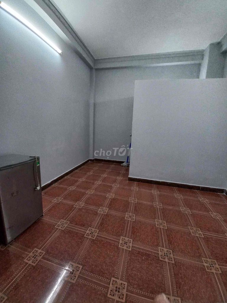 Room 16 m3... Lê Văn Sỹ District 3