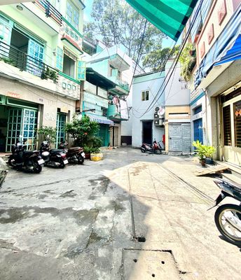 To rent the original house: 50/12 Lý Nam Đế, 1877, District 11