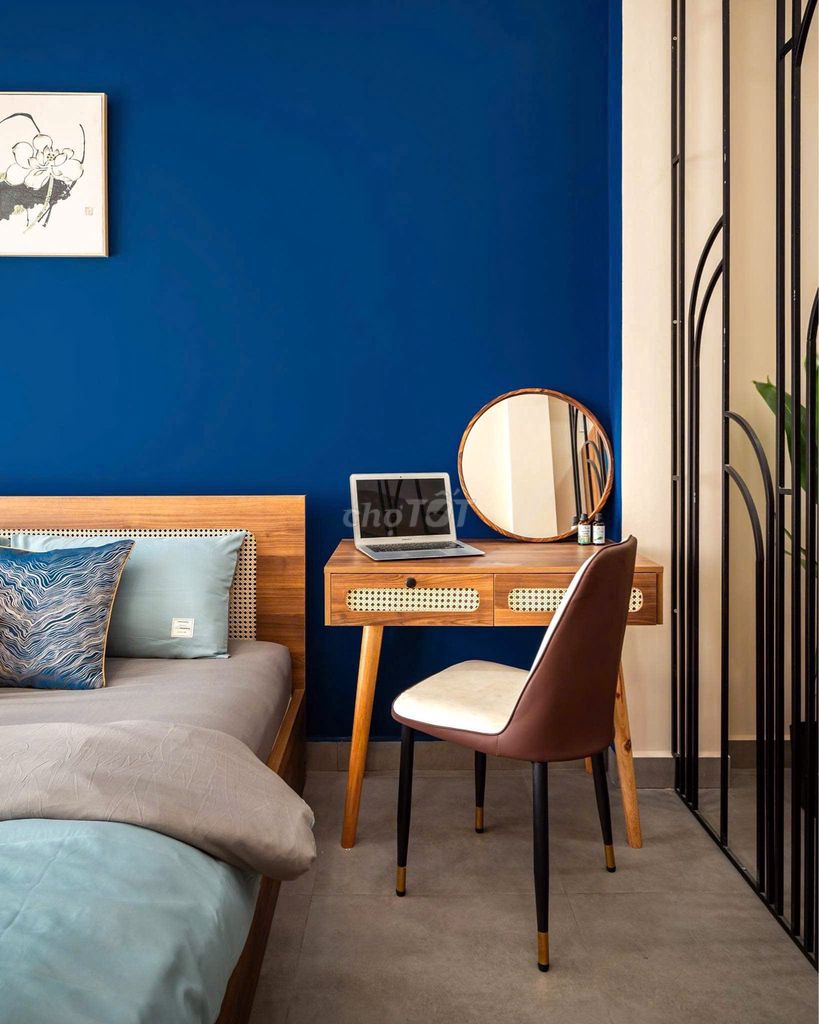 A balcony bedroom at the ESU Room.